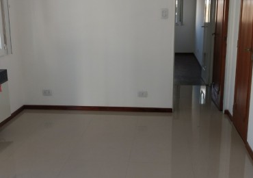 DEPARTAMENTO DE 1 DORMITORIO EXTERNO SEMIPISO CON BALCON Y VISTA CIUDAD